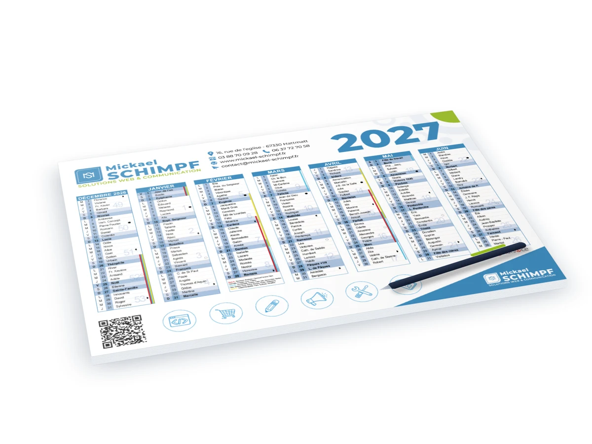 Calendrier sous-main personnalisé 2027, format A2, posé sur un bureau